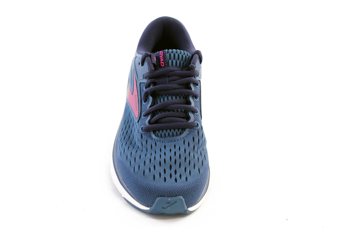 dyad 7 running shoes