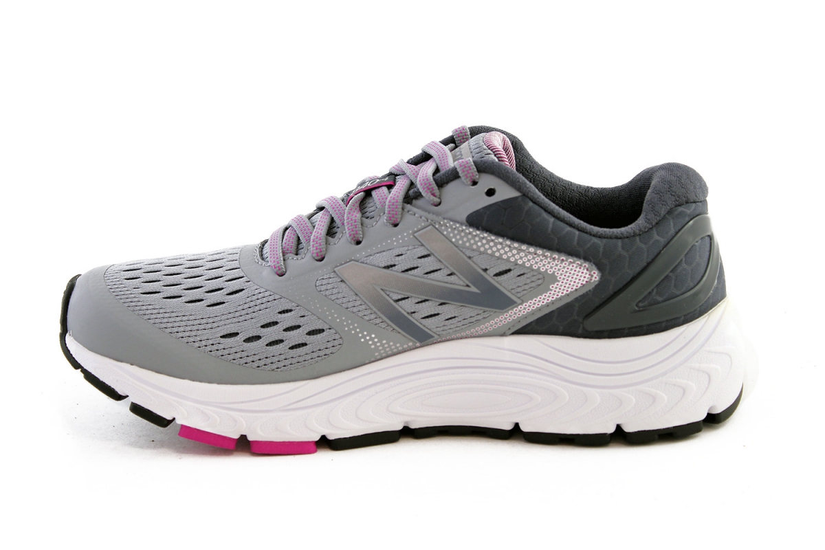 Running Shoes Vancouver - W840 V4 - Shop - The Right Shoe